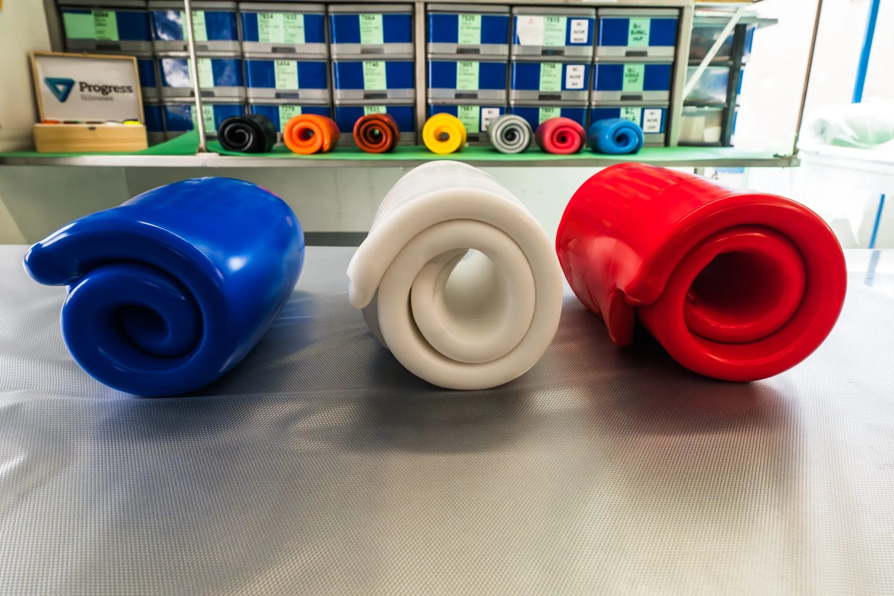 Calibrated blue, white and red mixes · matching under Minolta spectrophotometer
