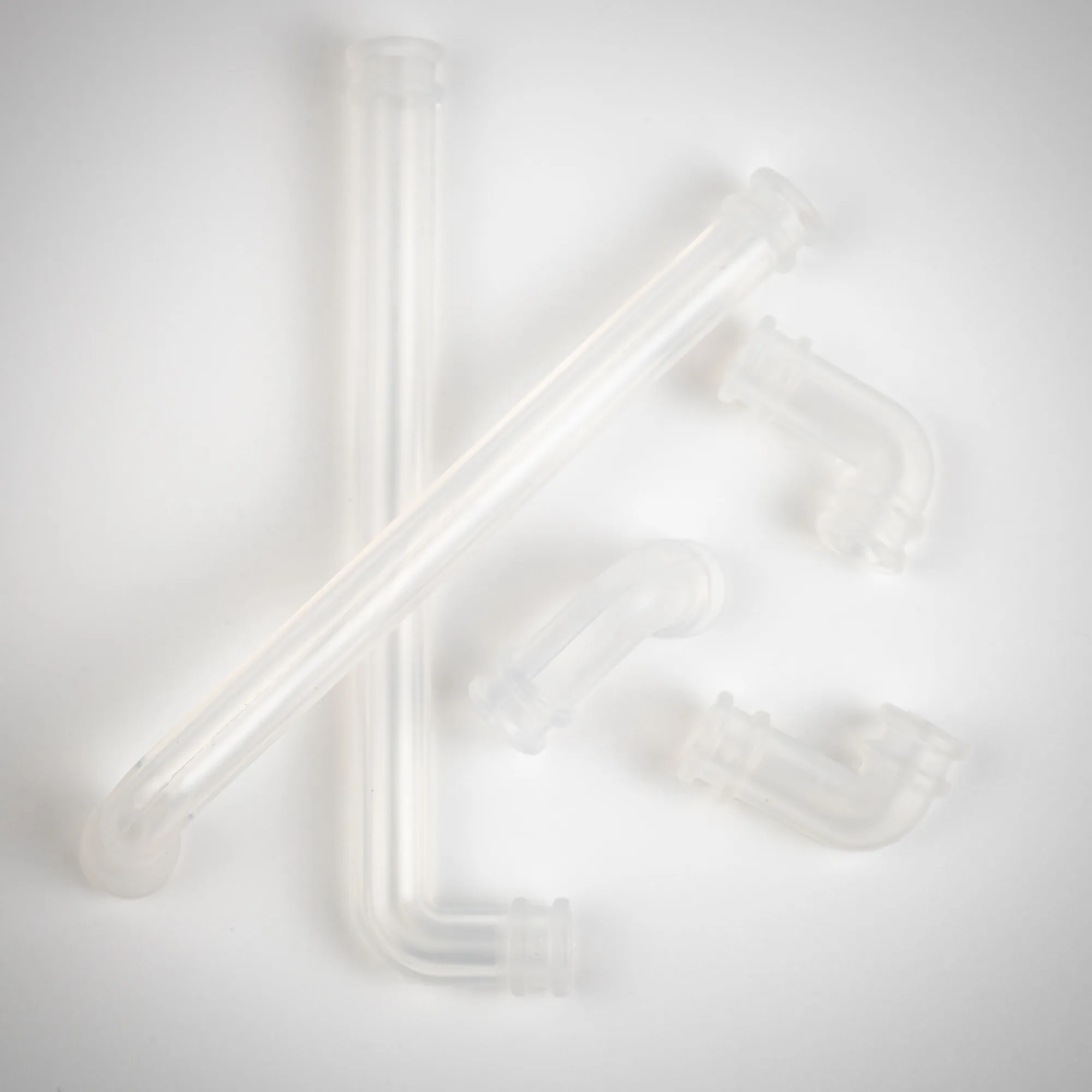 Injection LSR · optiques secondaires, lentilles et guides de lumière injectés sur corps de luminaire