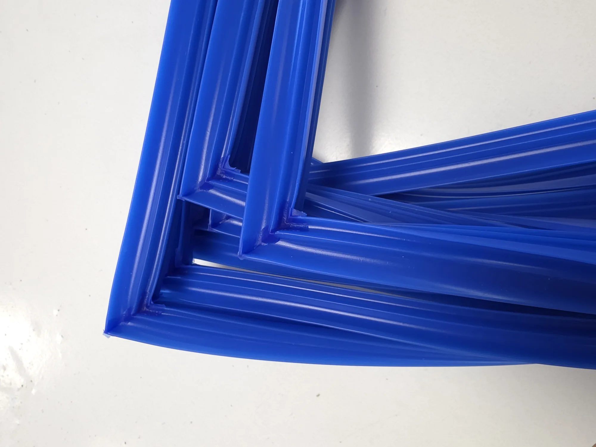Closed silicone rings